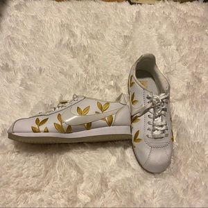 Cortez Gold Leaves